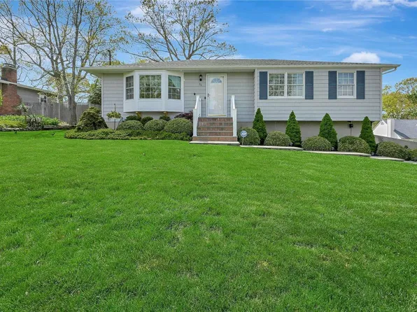 52 Odin Road, Rocky Point, NY 11778