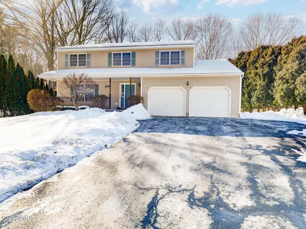 6991 Suzanne Lane, Schenectady, NY 12303