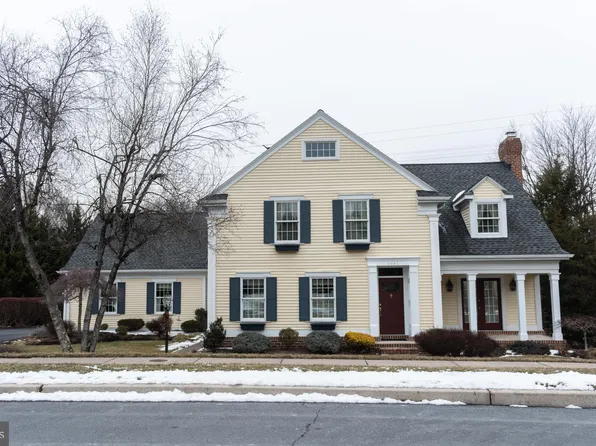 1181 Stonegate Rd, Hummelstown, PA 17036