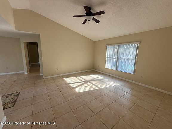 3rd image of 2392 Fairview Rd