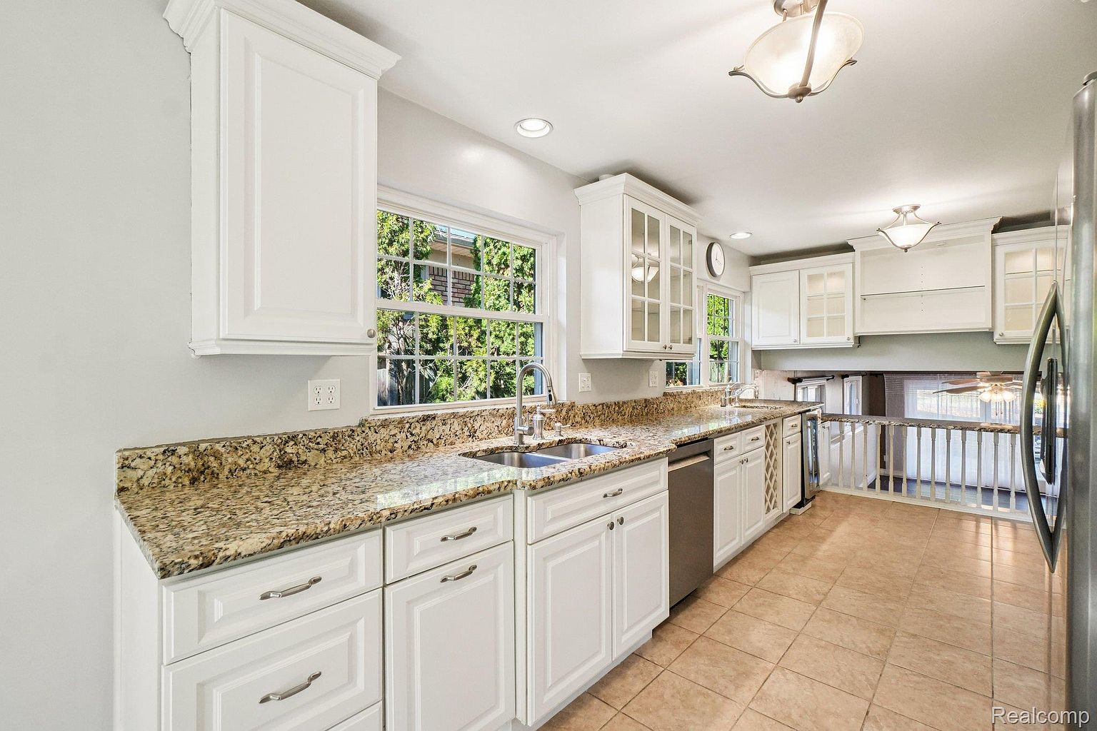 1424 Fairway Dr, photo 8
