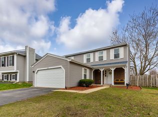 1660 Sheffield Ct, Aurora, IL 60504