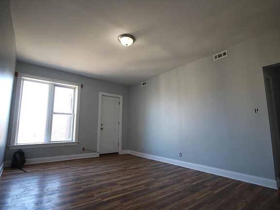 2nd image of 5844 S Calumet Ave #3