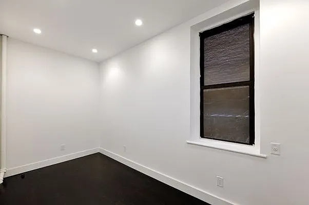 Rented by Aether Property Group | media 23