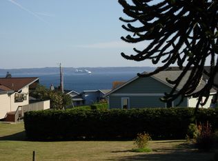 504 Bush Point Rd, Freeland, WA 98249