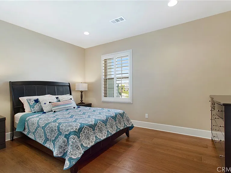 4731 Oceanridge Dr — Photo 13