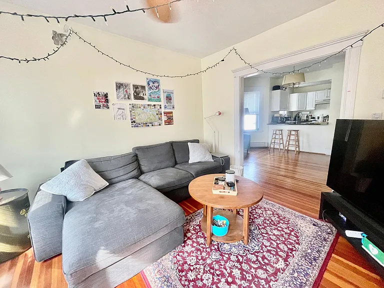 39 Illinois Ave #2 — Photo 5