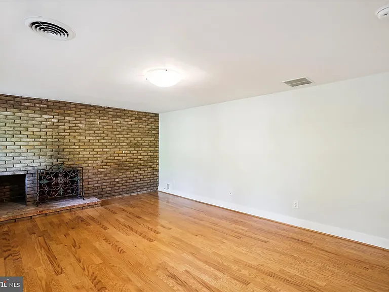 8206 Stone Trail Dr — Photo 40