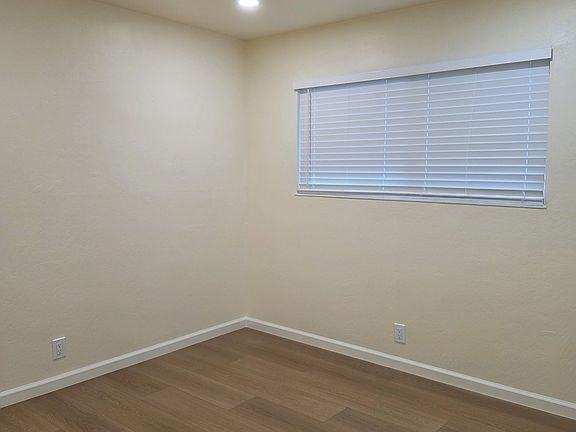5th image of 1024 Valencia Ave