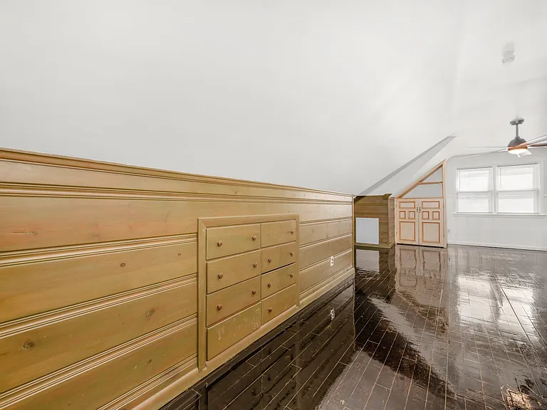 18214 Lewis Dr — Photo 22