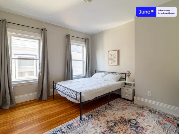 41 Brook St #C, Brookline, MA 02445
