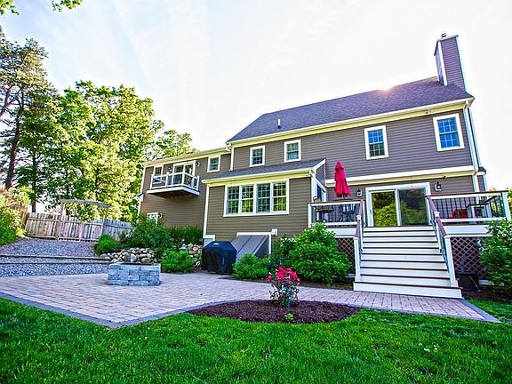 2nd image of 22 Willowbe Ct