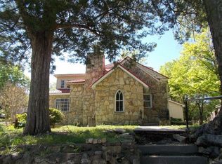 1703 Ames Ave, Winfield, KS 67156