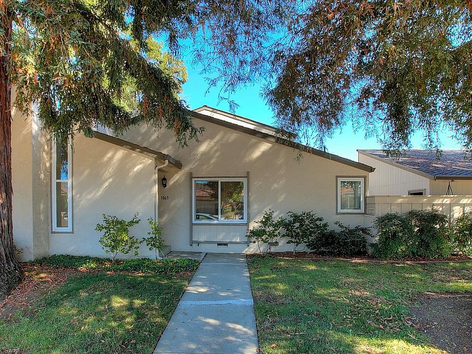 1st image of 1063 Regency Knoll Dr