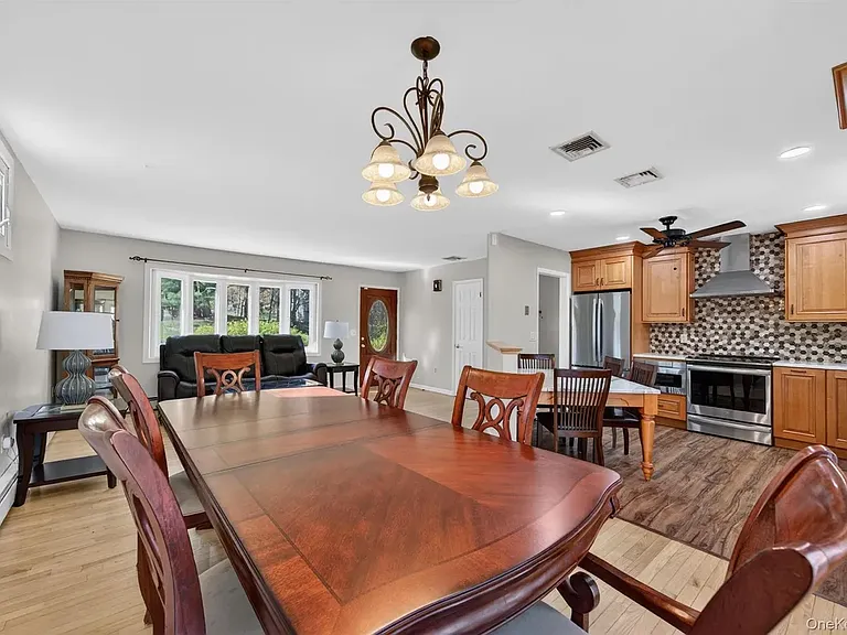 175 Barnes Rd — Photo 11