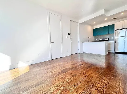 Rented by ERNY LLC | media 7