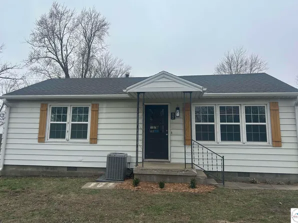 402 N Lee St, Leeton, MO 64761