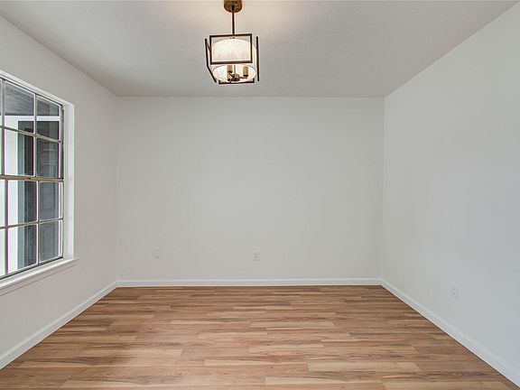 3rd image of 5927 Sunnygate Dr