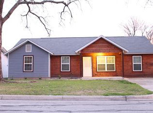 553 NW Lorna St, Burleson, TX 76028