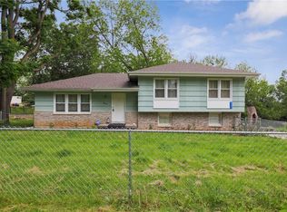 8907 Leeds Rd, Kansas City, MO 64129