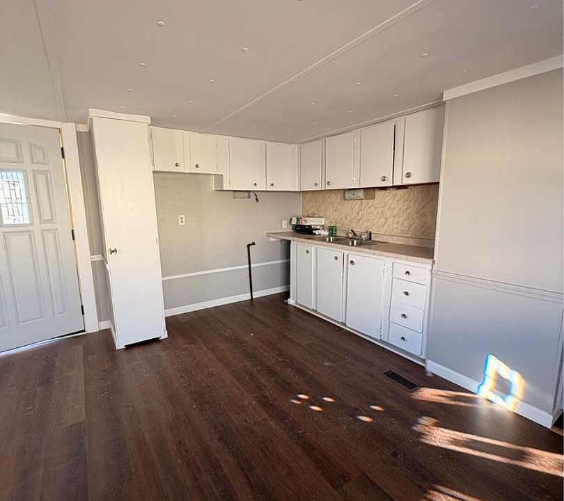 1st image of 2910 W Grand Ave Trlr 22