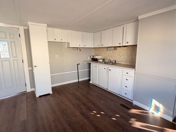 2910 W Grand Ave Trailer 17