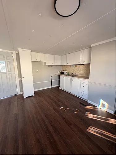 2910 W Grand Ave Photo 1