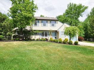 17 Saddle Dr, Mount Laurel, NJ 08054
