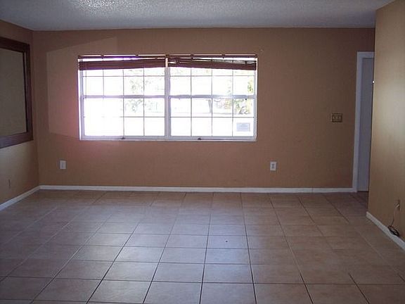 5th image of 2774 Ponce De Leon Dr
