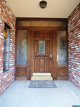 2nd image of 240 E La Vida Ave