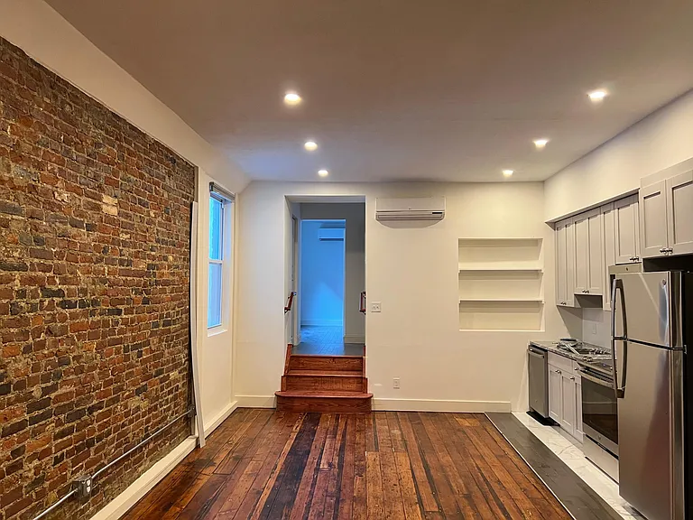 8 S Front St #2B — Photo 8