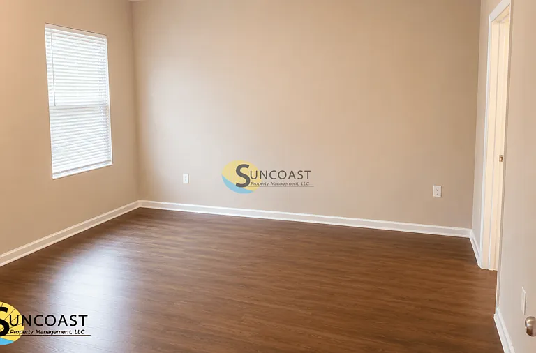 8494 Seville Ave — Photo 7