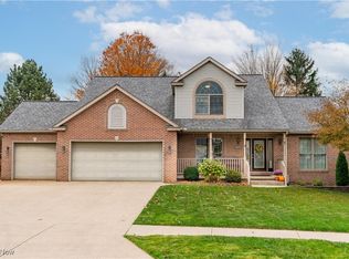 5924 Star Park Cir NE, Louisville, OH 44641