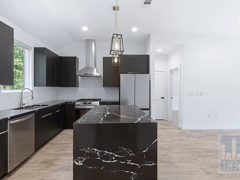 505 Thelma Dr #B — Photo 3