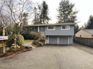 381 NE 163rd St, Shoreline, WA 98155