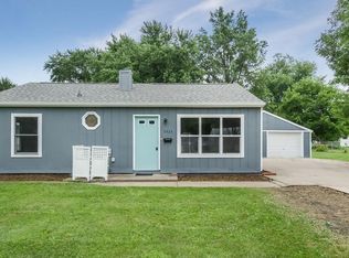 5523 J St SW, Cedar Rapids, IA 52404