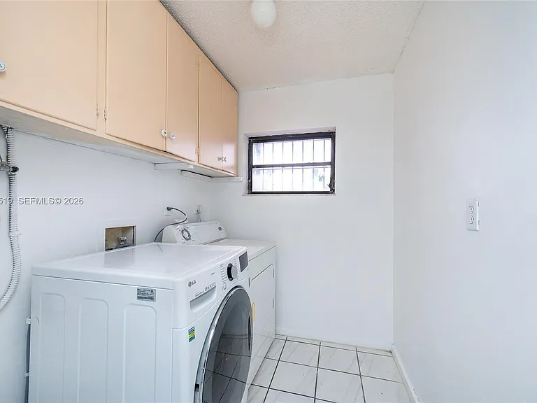 1220 SW 131st Place Cir W #1220 — Photo 12