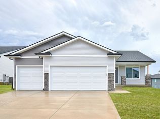 645 Milan St, West Des Moines, IA 50266