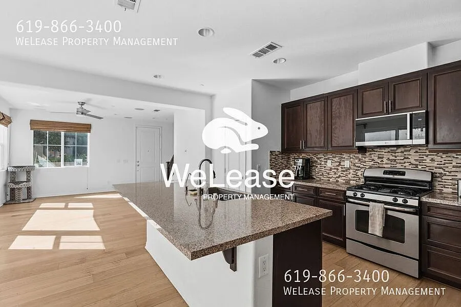Building Photo - 2211 Antonio Dr