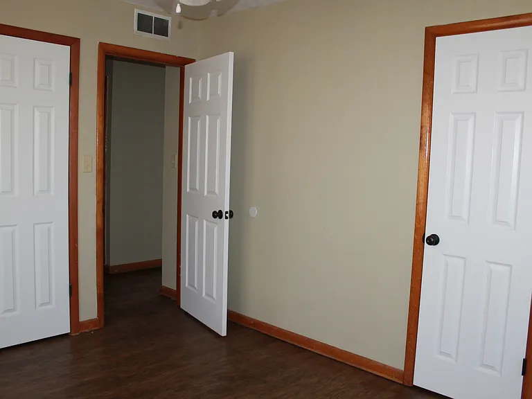 641 E Frolich Dr — Photo 8