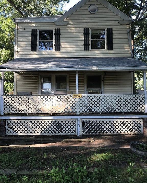 2nd image of 7 Lesnick Ct