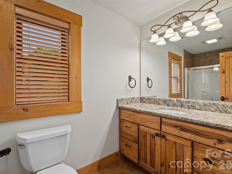 25th image of 62 Rachels Cir