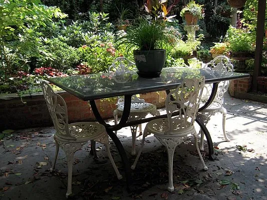 Rented by BLS Realty | media 28