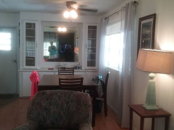 3rd image of 6613 NW 30th St