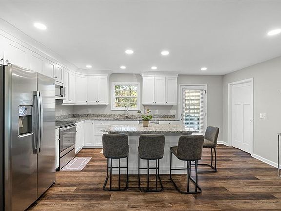 5th image of 2708 Quarles Rd