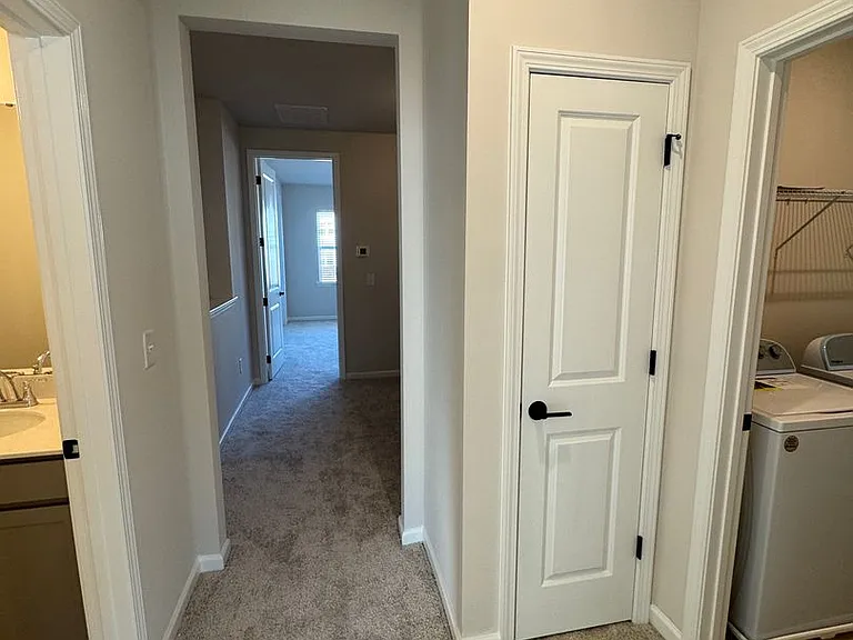 8911 Nettleton Ave — Photo 26