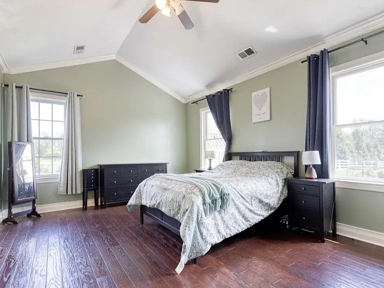 1097 Underwood Rd — Photo 29