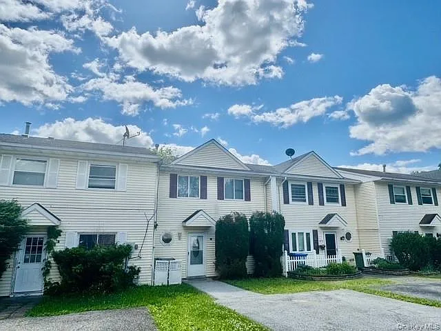 39 Cedar Ct — Photo 1