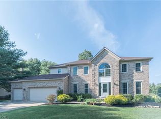 7225 Longview Dr, Solon, OH 44139