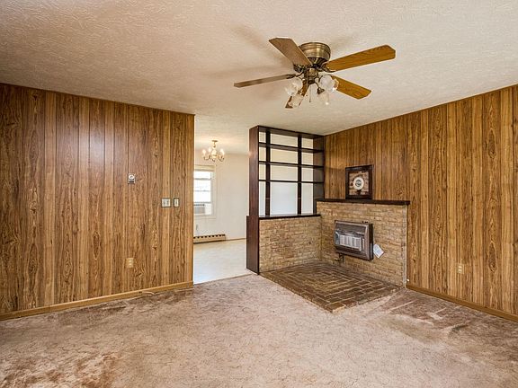 4th image of 125 E Riverside Dr